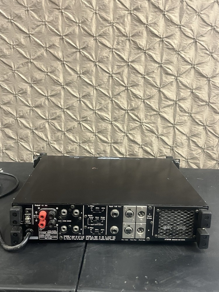 Fender Model 2224 Power Amplifier