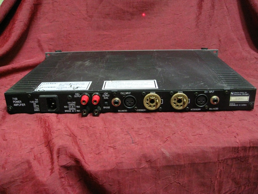 Electro-Voice EV 7100 Stereo Power Amplifier - TESTED Working Great