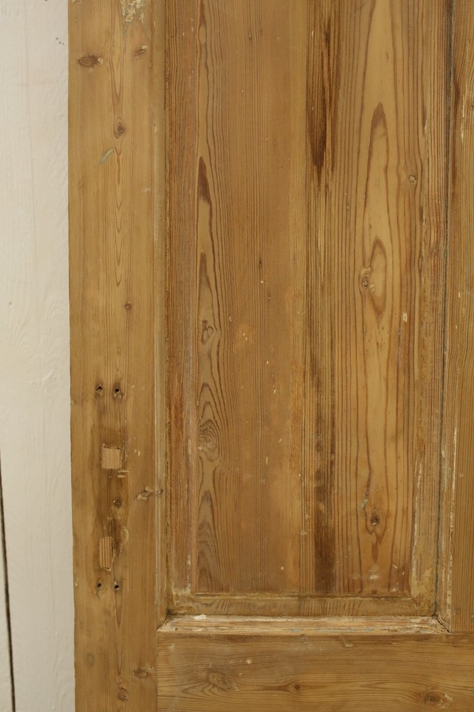 VINTAGE SINGLE DOOR A440