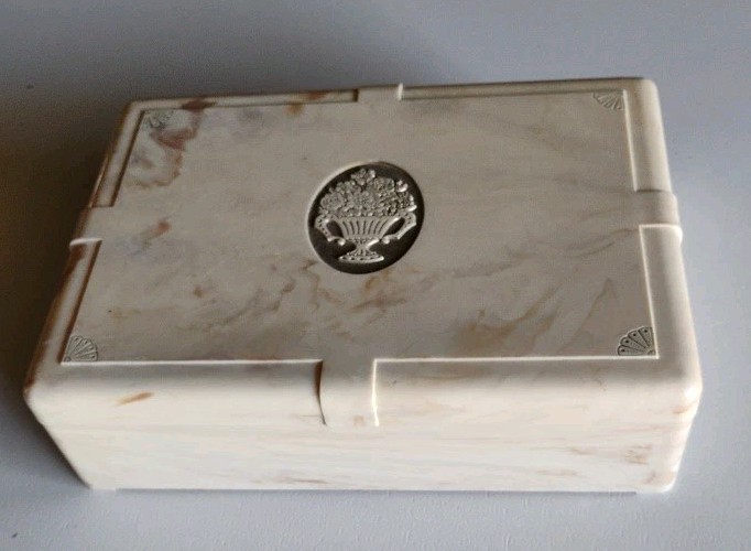 Vintage Schrafft's Marbled Plastic Candy Chocolate Hinged Box Flower Emblem