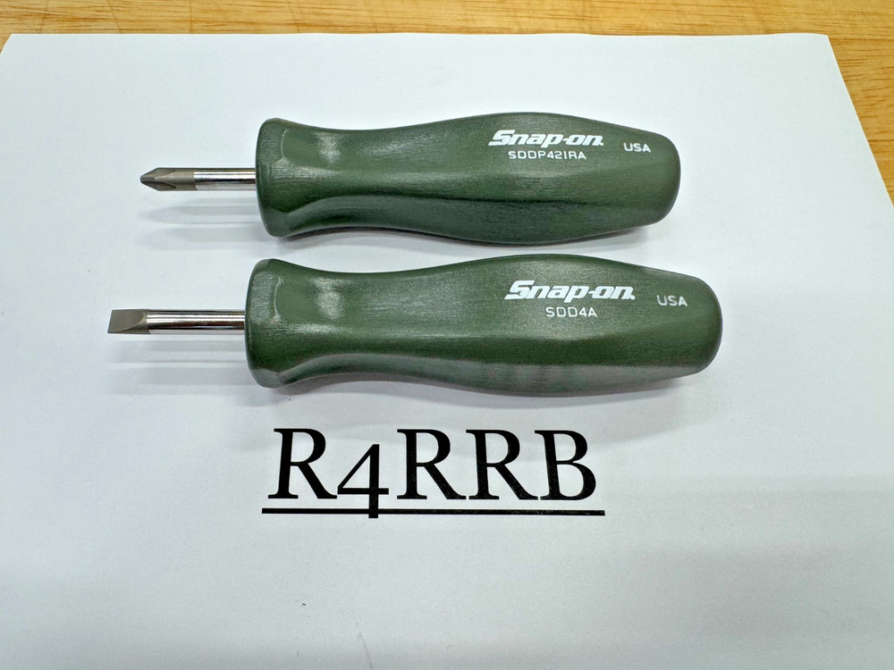 Snap-on Tools NEW COMBAT GREEN 2pc Hard Standard Handle Stubby Screwdriver Set