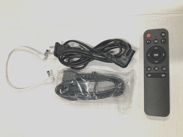 Polosch Portable Smart Projector, Full HD X3, White