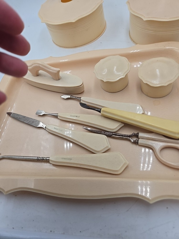 When Backlite Celiod vanity set