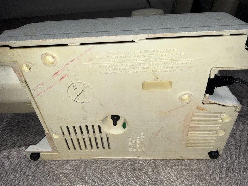 Singer LCD Model 9334 Sewing Machine