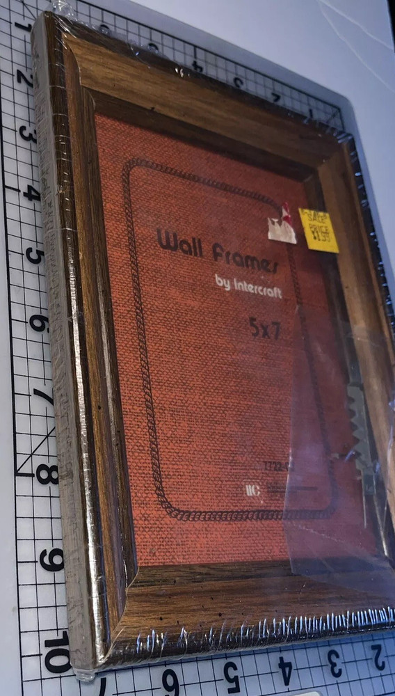 Intercraft Ind., 5x7 Wall Frames Photo Frame Unopened Retro Vintage Wood