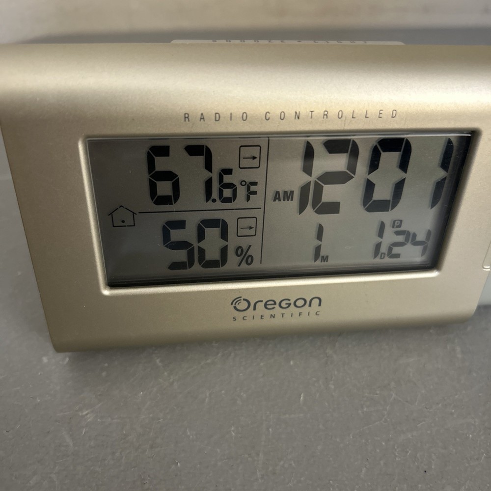 Oregon Scientific RMR606HGPA Projection Clock No Sensor