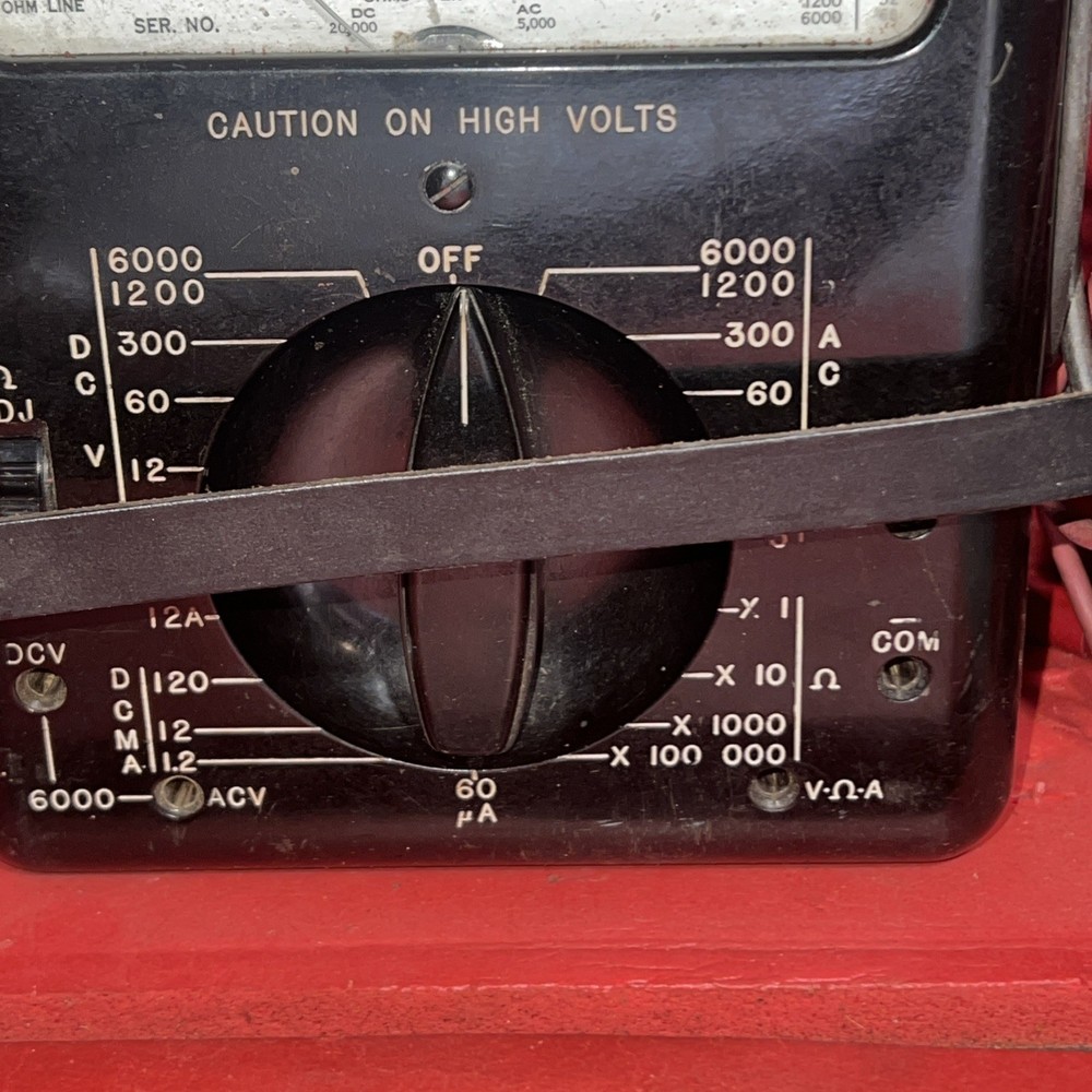 Triplett 3030 Model 630 Analog Volt-Ohm Meter with 25 Ranges Missing Screws