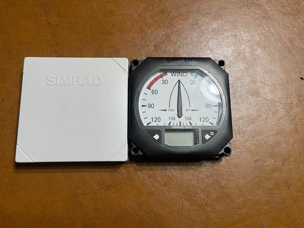 Simrad IS15 Wind Display Instrument