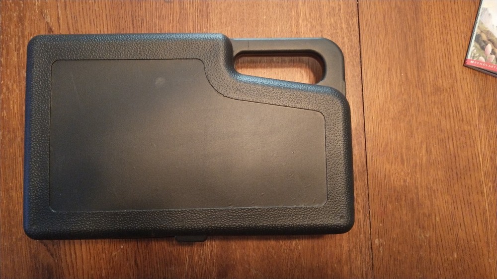 automotive 31 piece roadside emergency tool kit