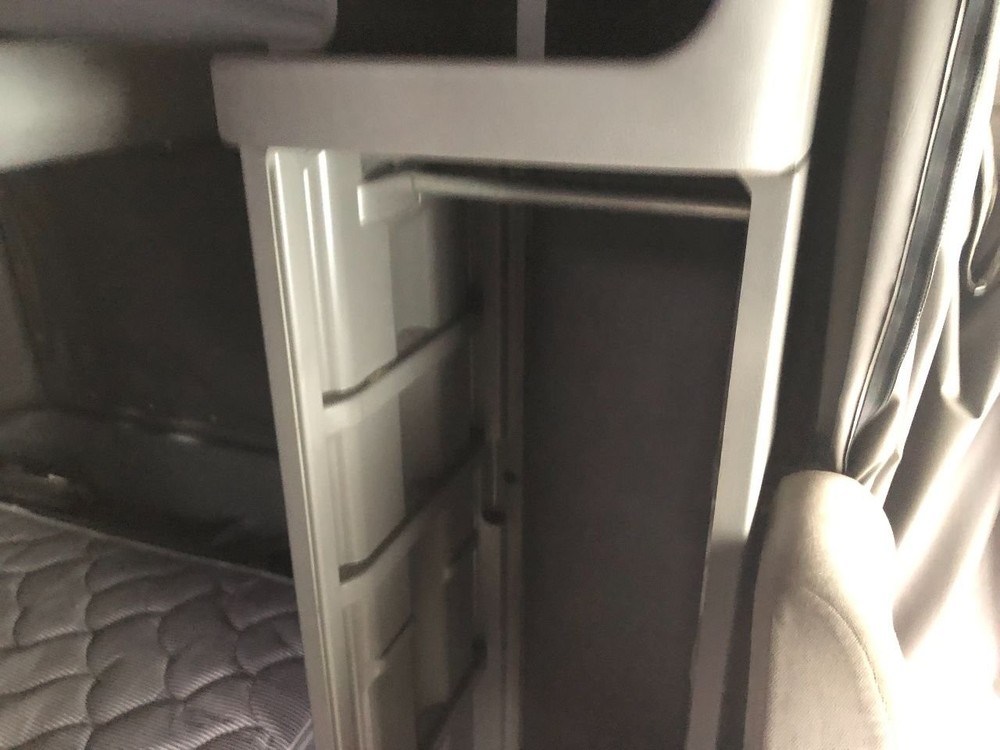Peterbilt 387 Left/Driver Sleeper Cabinet - Used