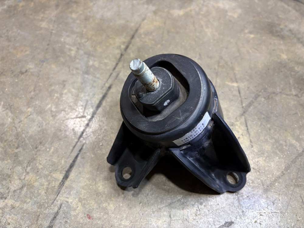 2014-2016 Hyundai Elantra Engine Mount Right RH Engine Mount