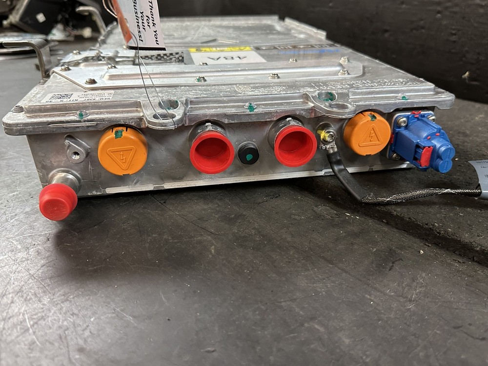 16-20 TESLA S ON BOARD CHARGING SYSTEM MODULE COMPUTER 106651002A