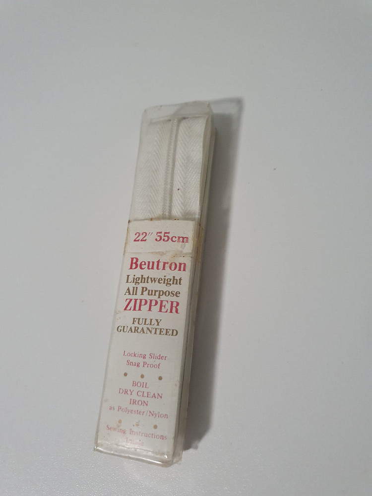 vintage beutron zipper 22' 55cm white