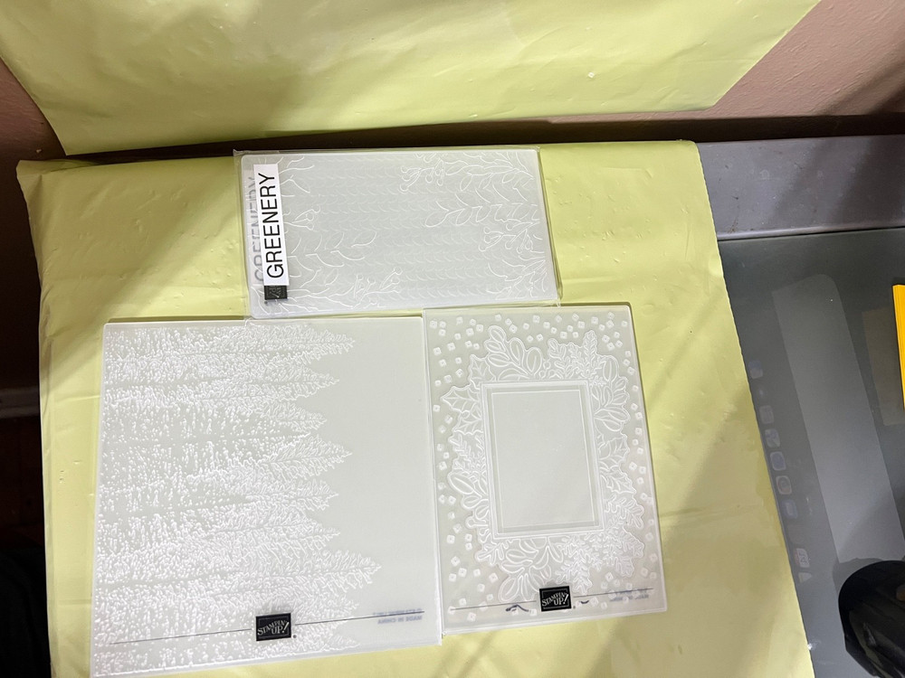 STAMPIN UP! GREENERY FOLDER + 2 BONUS FOLDERS.