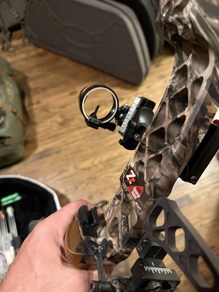Mathews Solo Cam Compound Bow- Archery