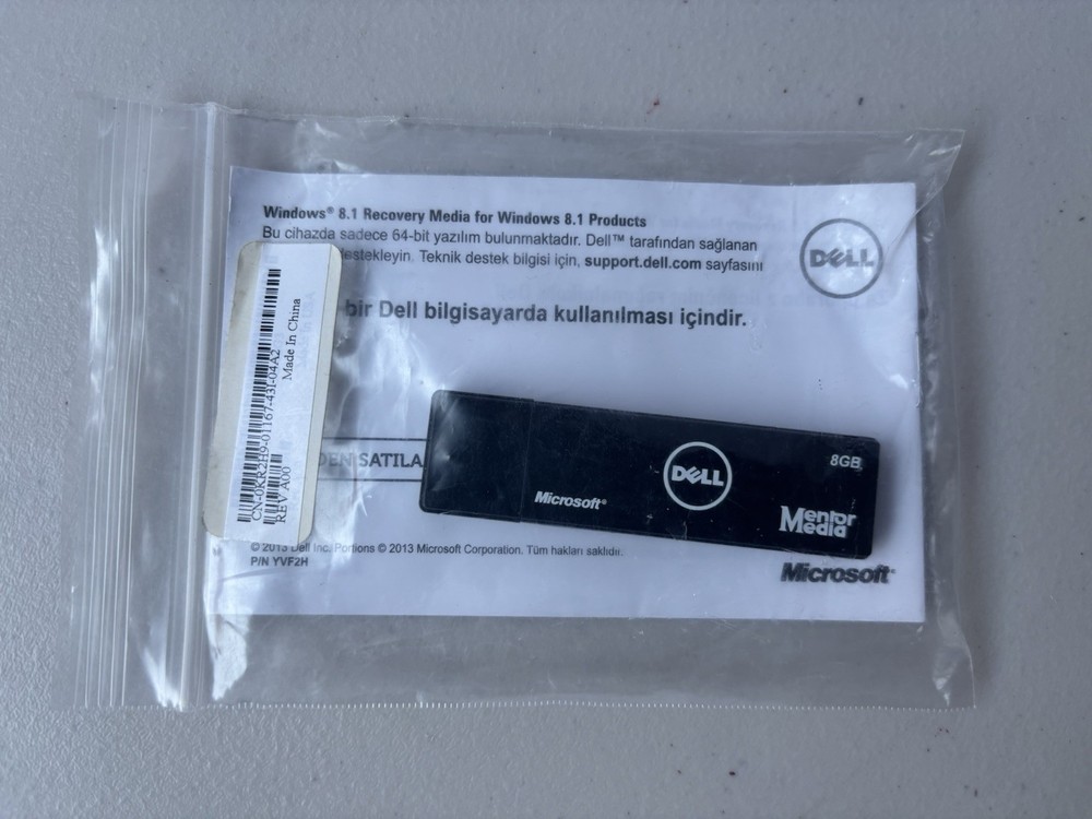 Dell Microsoft Windows 8.1 Recovery Media 64-bit USB Stick