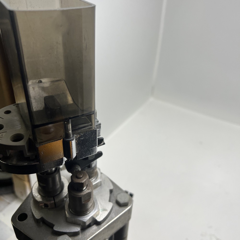 Reloading press withe mounting bolts