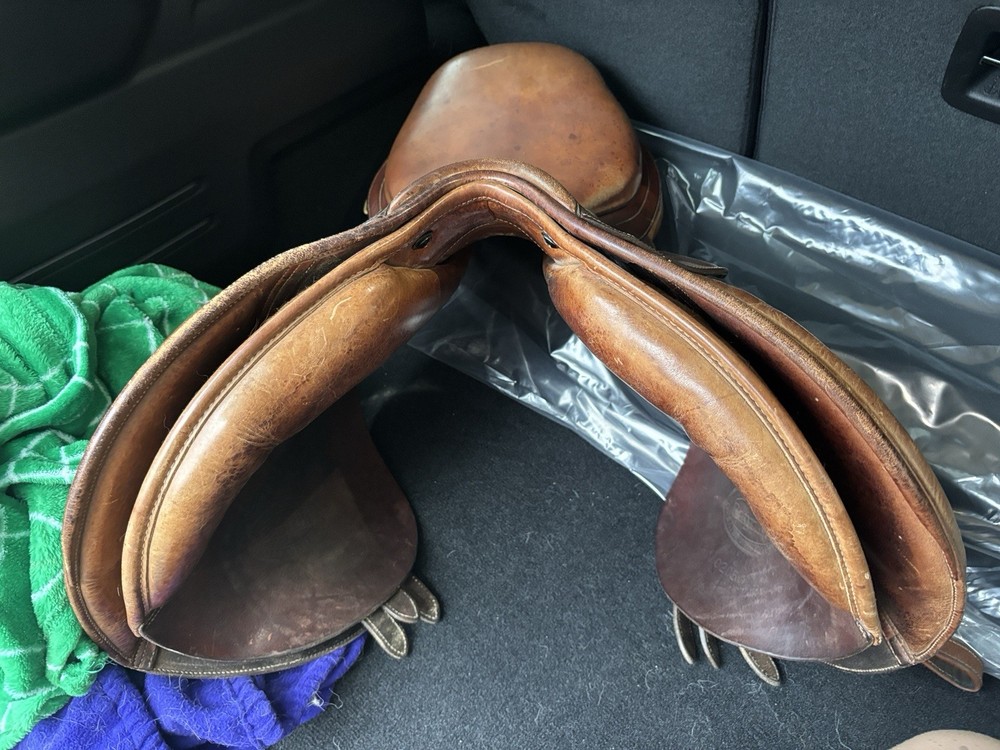 Bates Jumping Saddle CAIR Panel System Brown 16/16.5 in