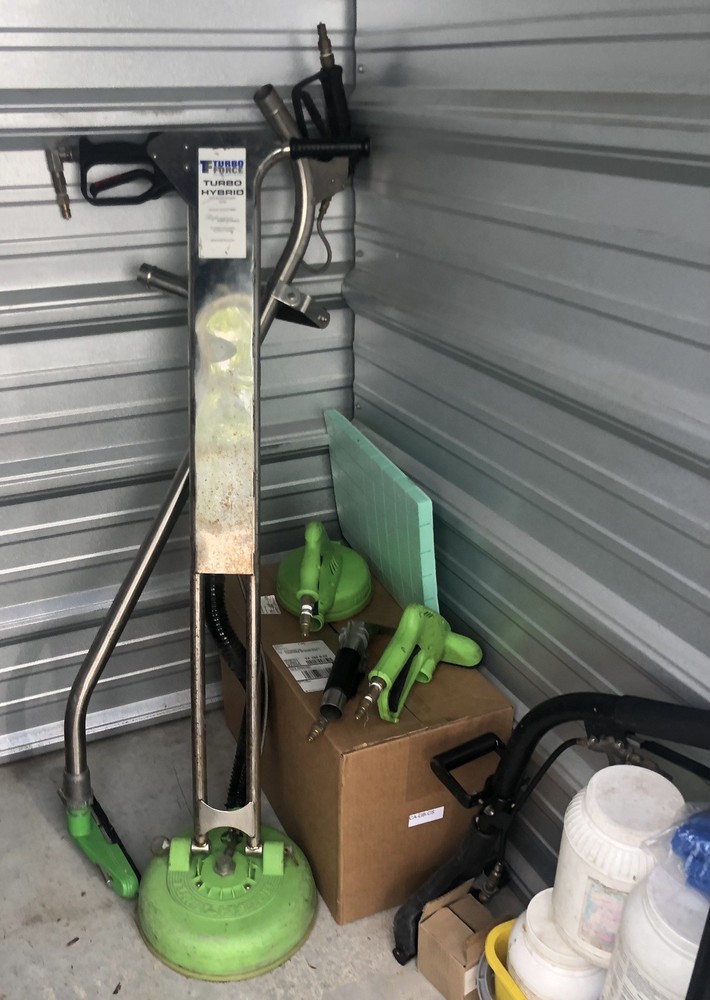 Carpet cleaning van with hydromaster 318