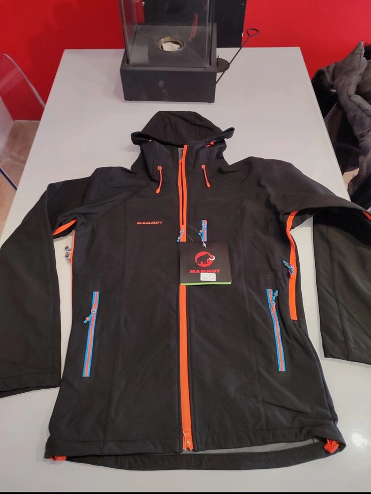 EIGER EXTREME mammoth softshell jacket. Men's. NWT