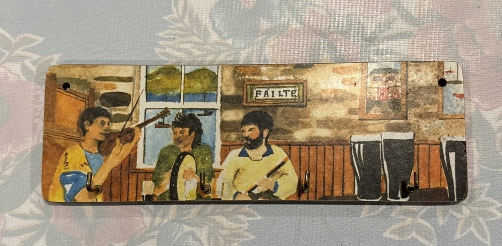 Irish Pub motif key rack