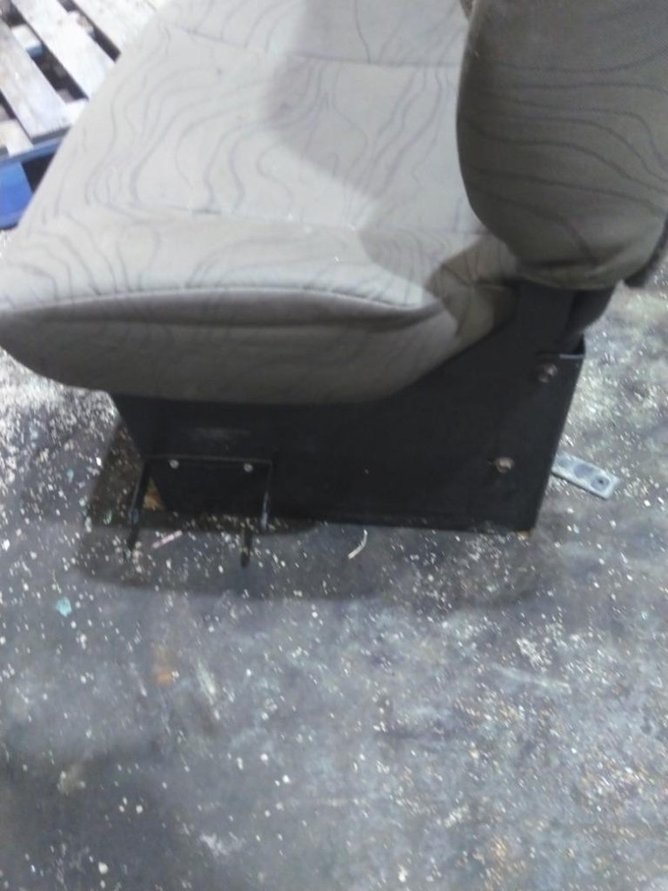 Replaces 2014 VOLVO VNL FRONT SEAT , OH