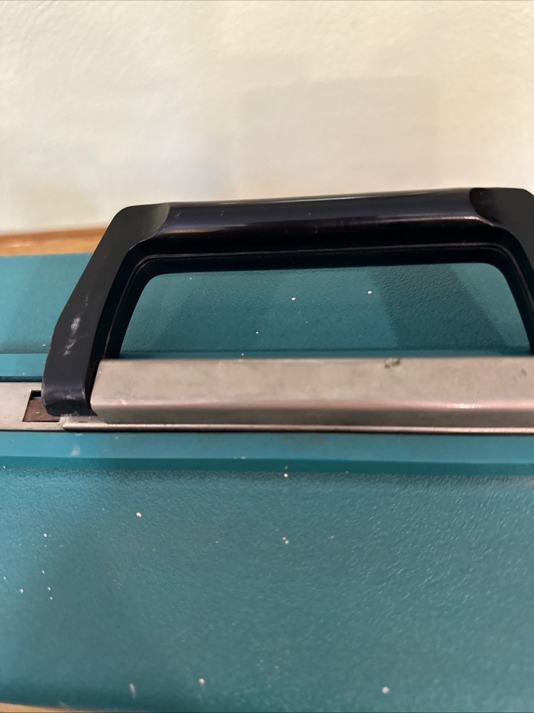 Olivetti Underwood Studio 45 VTG Typewriter Teal with Case ~ Untested