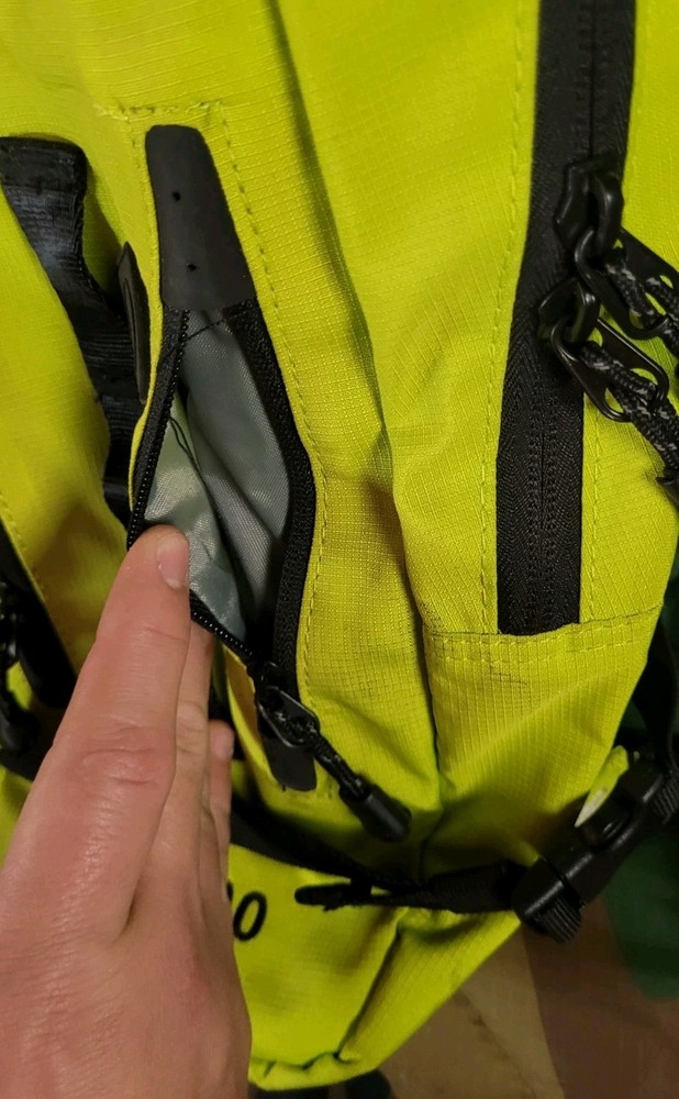 Geigerrig Hydration Pack Neon Yellow