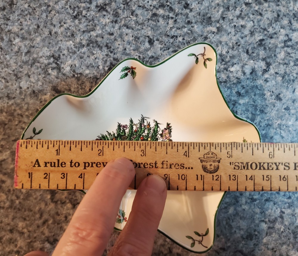 Spode Christmas Tree Candy Dish 5 3/4"