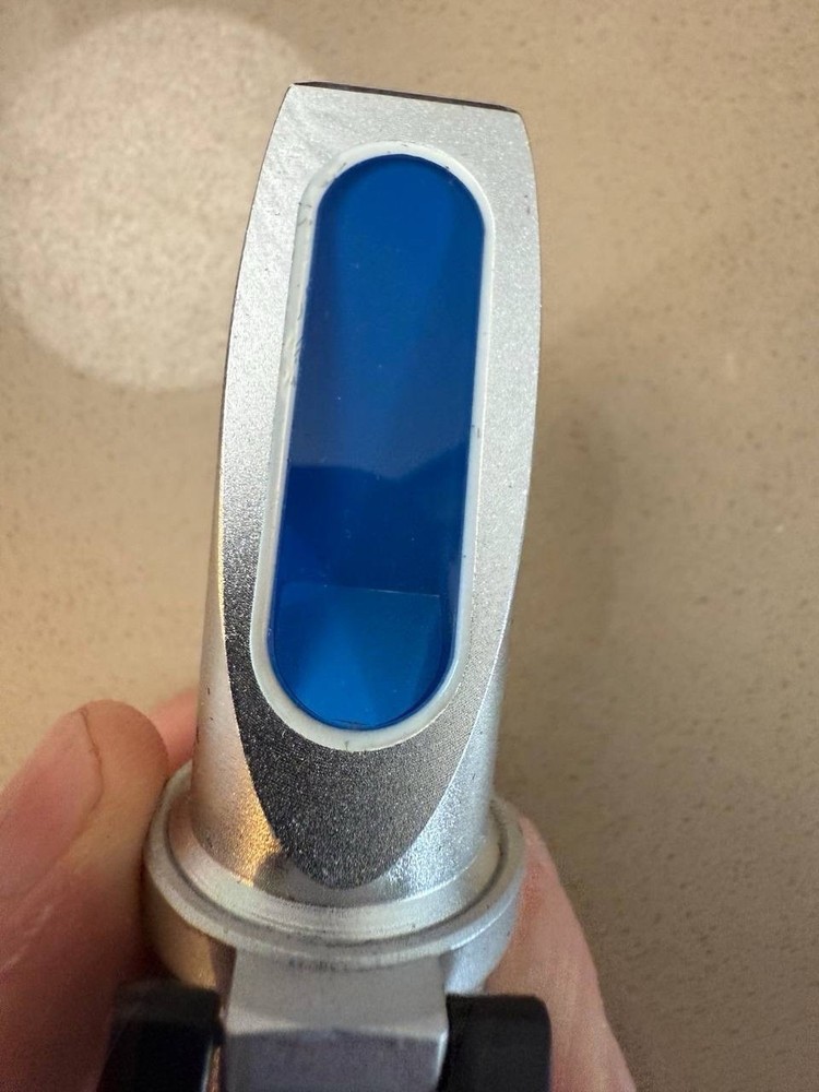 RHB-32ATC Handheld Refractometer with ATC 0–32%