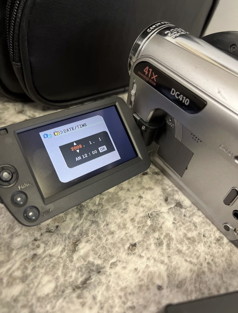 Canon DC410 Mini DVD Camcorder VIDEO CAMERA TESTED WORKING Bundle Lot