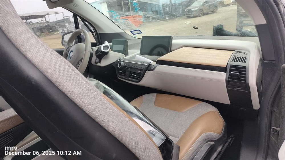 LEFT REAR DOOR WINDOW REGULATOR OEM 2016 BMW I3
