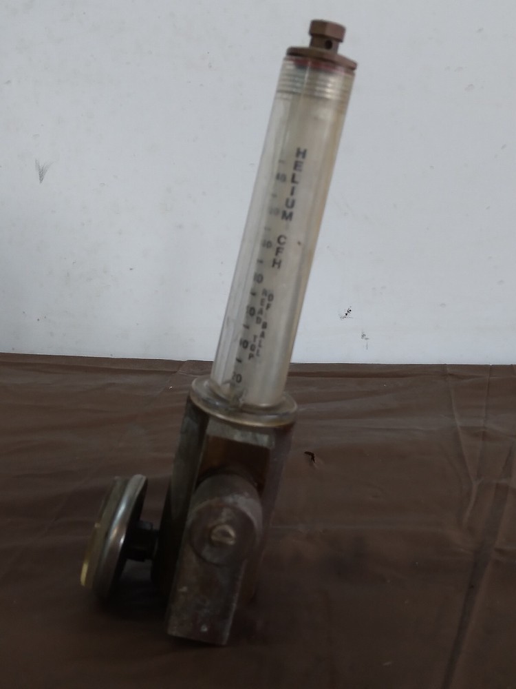 Vintage Helium/Argon/Oxygen Flowmeter Unknown Brand - Used