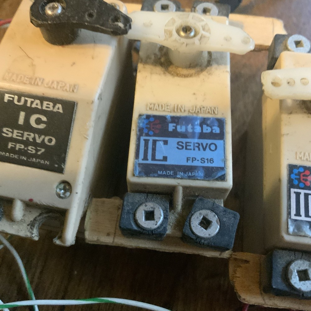 Vintage Futaba Servo Lot