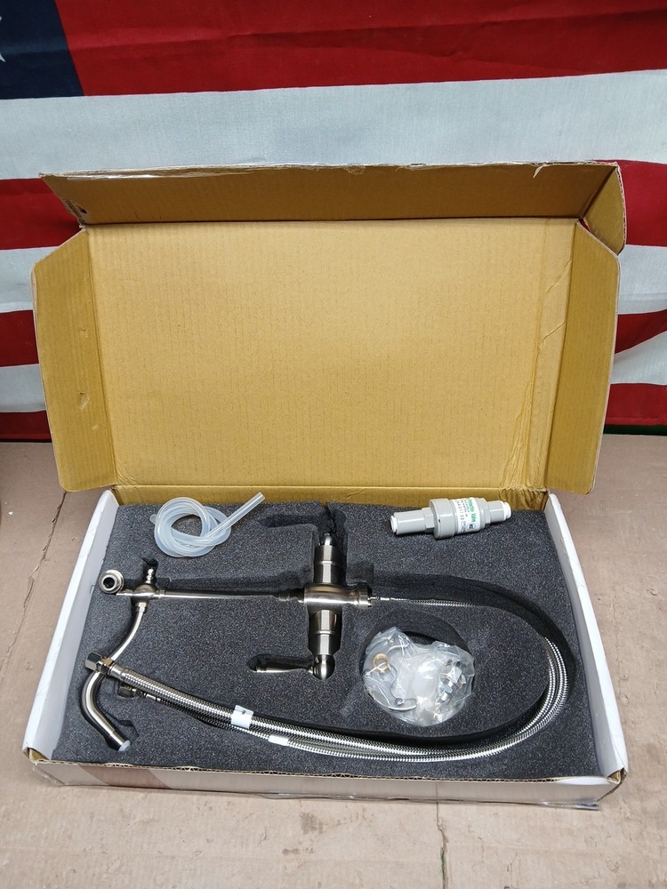 Westbrass D205-07 Victorian Traditional Two Handle Instant Hot/Cold Water Dis...