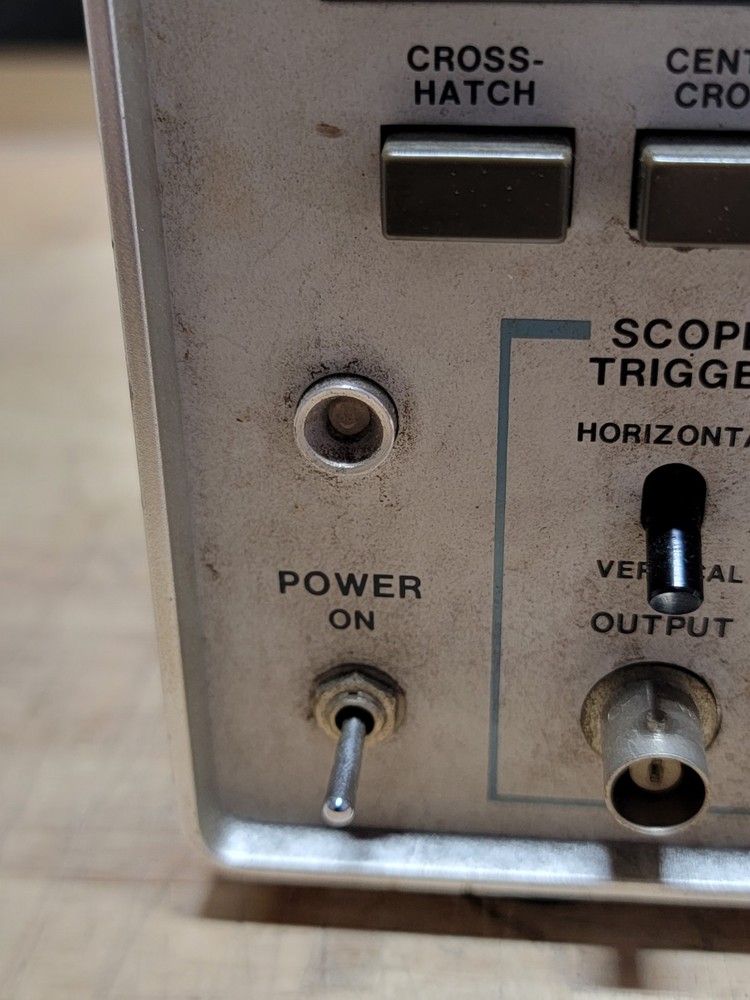 Leader Model LCG-396 NTSC Pattern Generator POWERS ON! *READ BELOW*