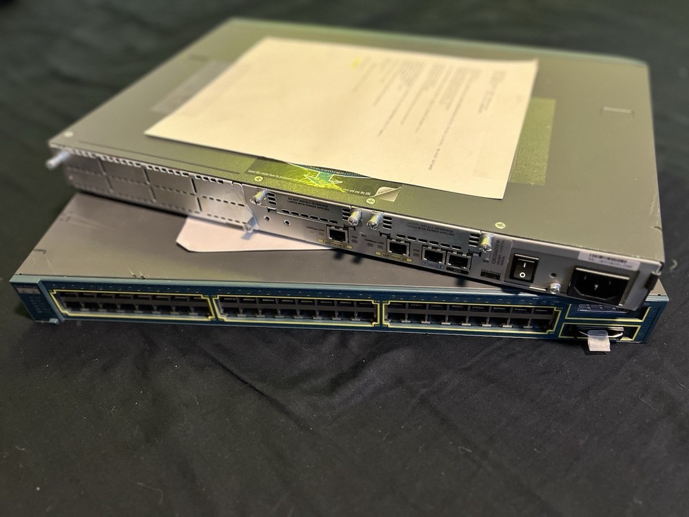 Cisco 2600 Router/Cisco Catalyst 2950 Switch