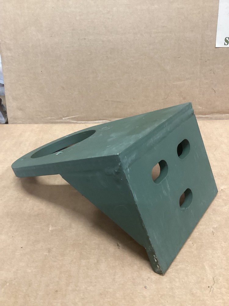 3-bolt base, antenna support/LAV 5985-01-628-6227