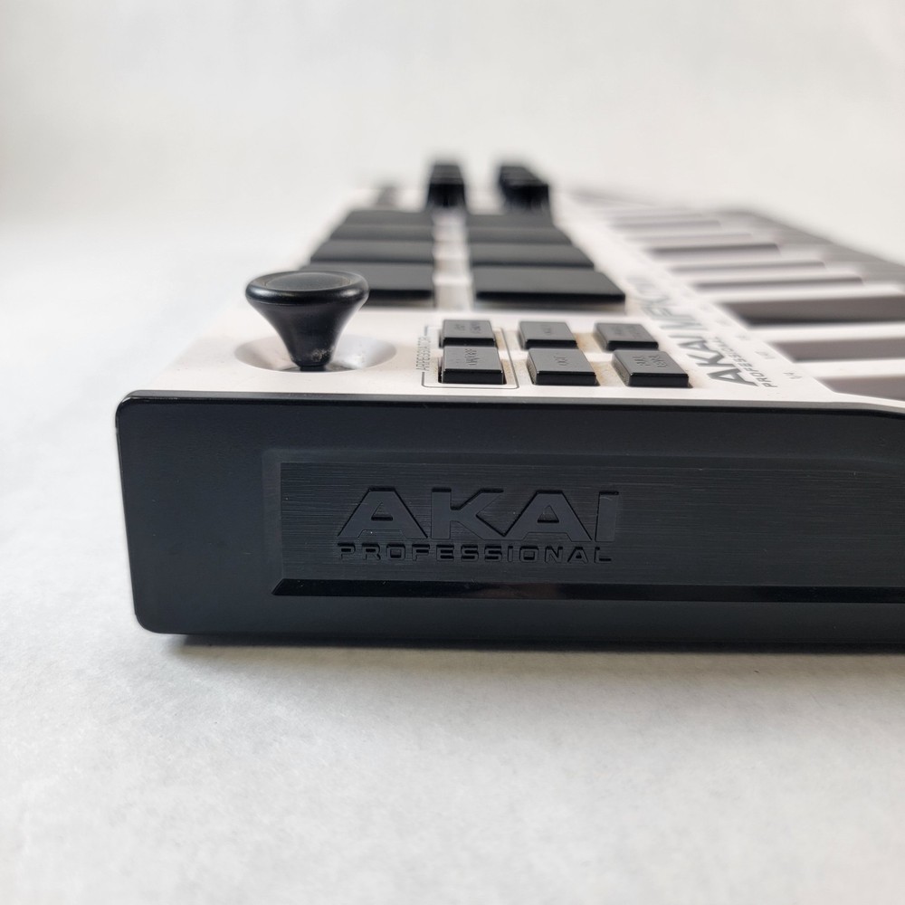 Akai MPK mini MK3 Electronic Professional Keyboard Controller Music Untested