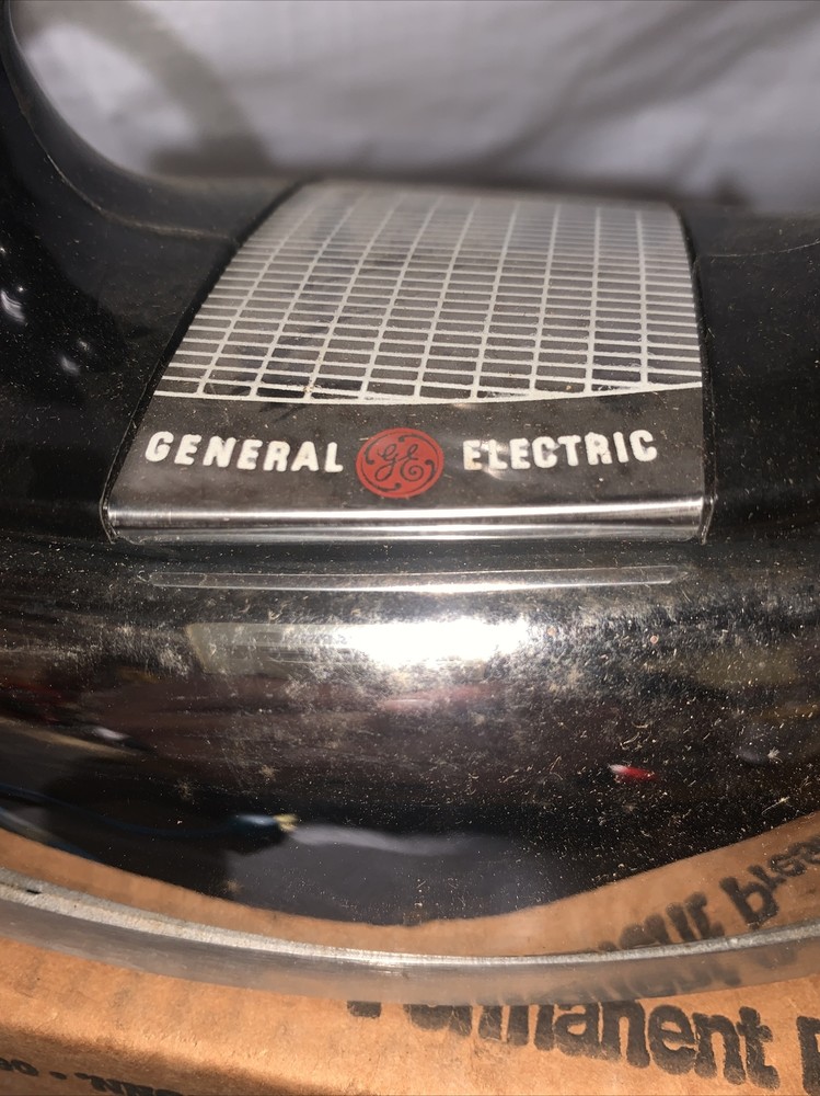 Vintage General Electric IRON! UNTESTED/USED SHAPE! NEEDS SOME CLEANING!