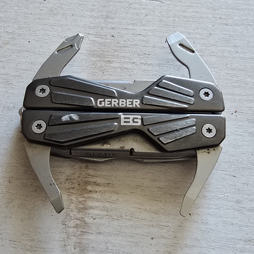 GERBER BEAR GRYLLS BG COMPACT MINI MULTI PLIERS TOOL KNIFE