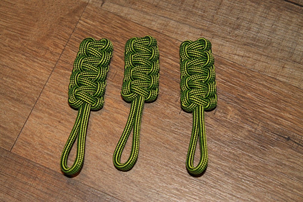 paracord zipper pull - mind bender yellow