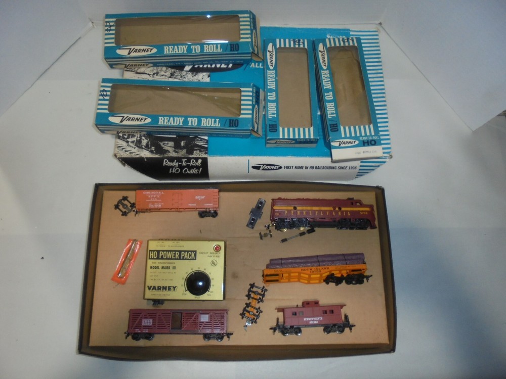 VARNEY VINTAGE HO TRAIN SET WITH ORIGINAL BOX