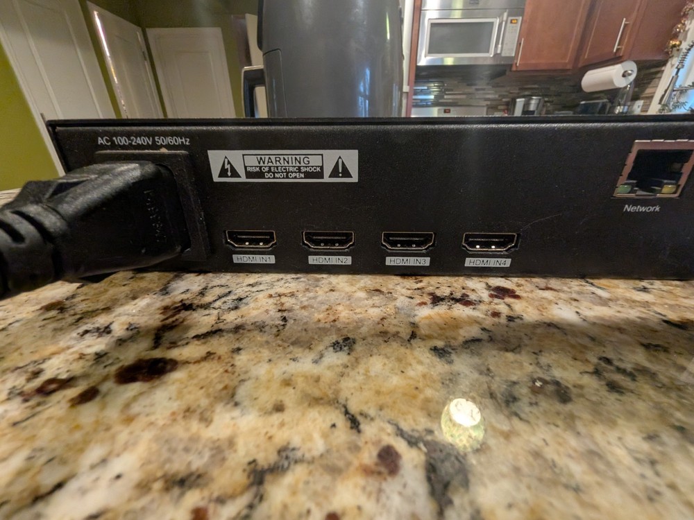 Binary™ 660 Series 4K HDR HDMI Matrix Switcher - 4x4