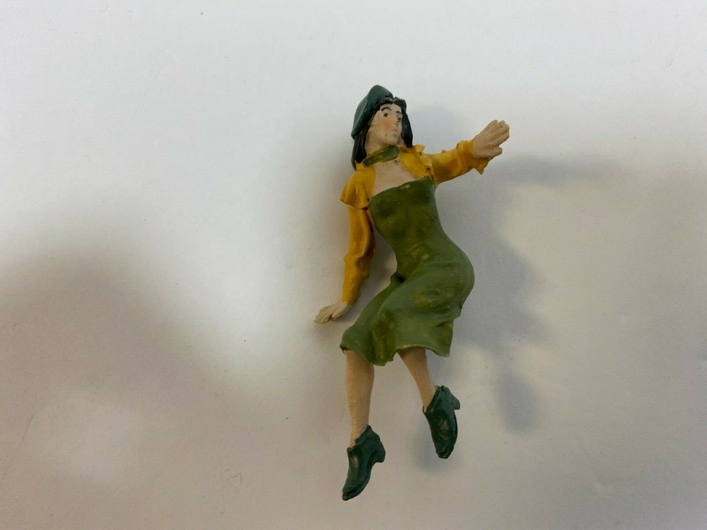 Just Plain Folk # 3052 G Scale Train Figure Lady on Bench Talking NEW
