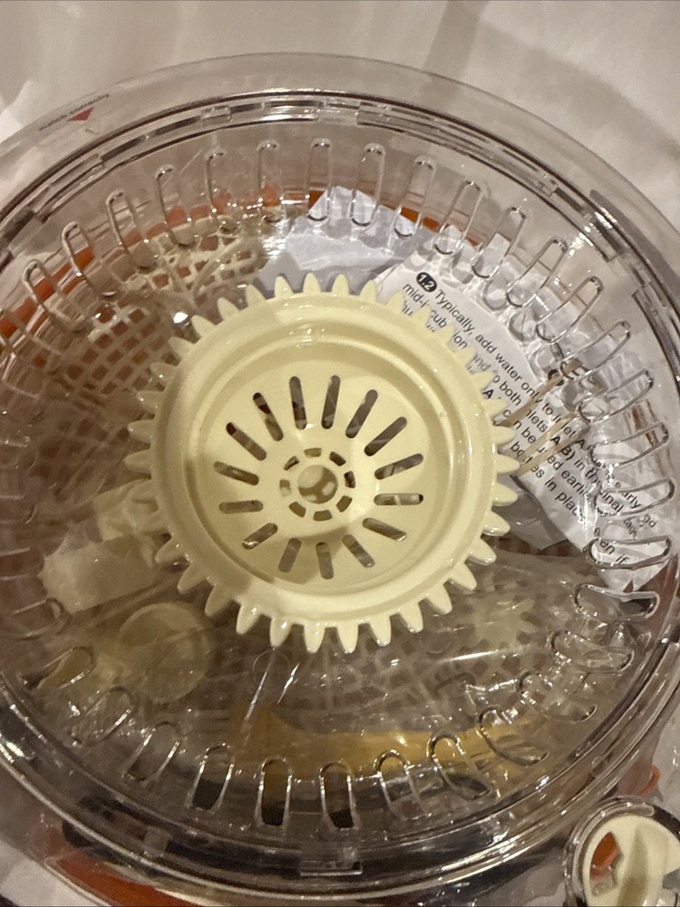 18 Egg Incubator, Automatic Egg Turning and Humidity Control, Very Clean, READ