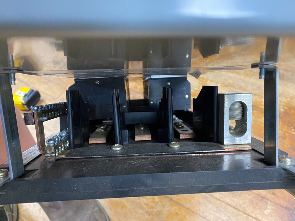 Square D NQOD Panelboard Interior 50A 120V 3PH 4W 30 Space 50 Amp QOB Breakers