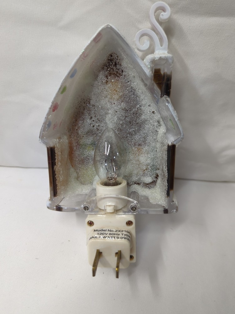 Christmas night light gingerbread decorated house AA153