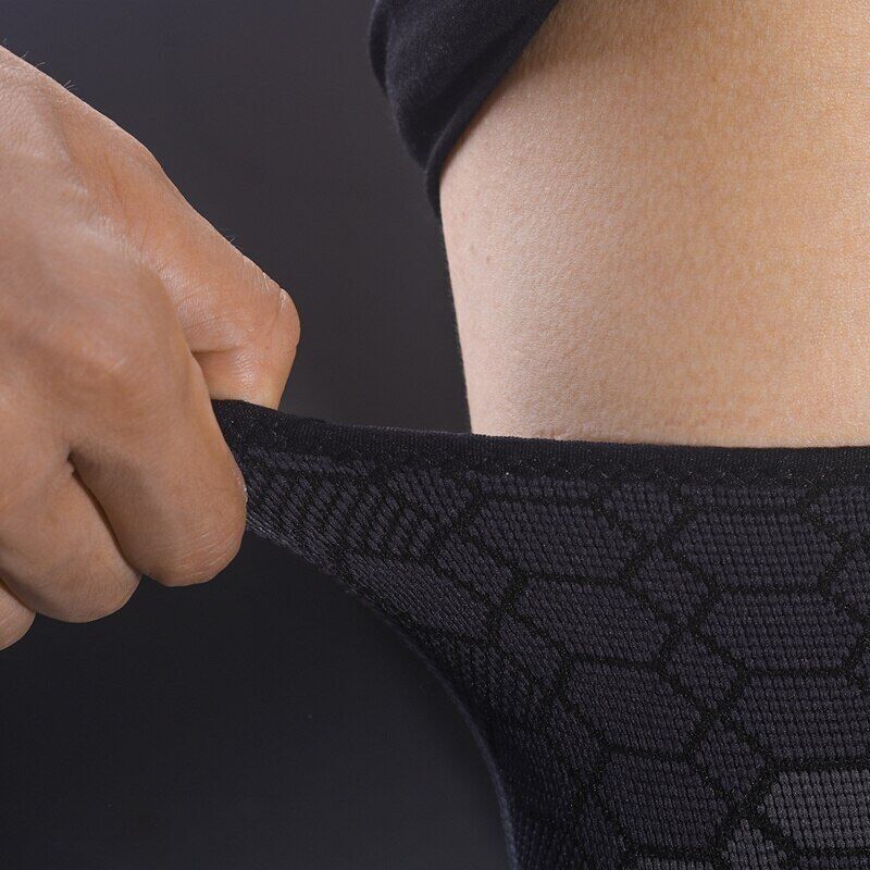Men Women Thigh Compression Sleeves Quad and Hamstring Support Upper Leg Braces