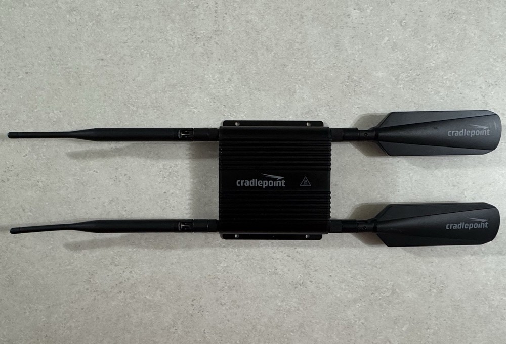 Cradlepoint IBR600B-LP4 LTE Router Untested